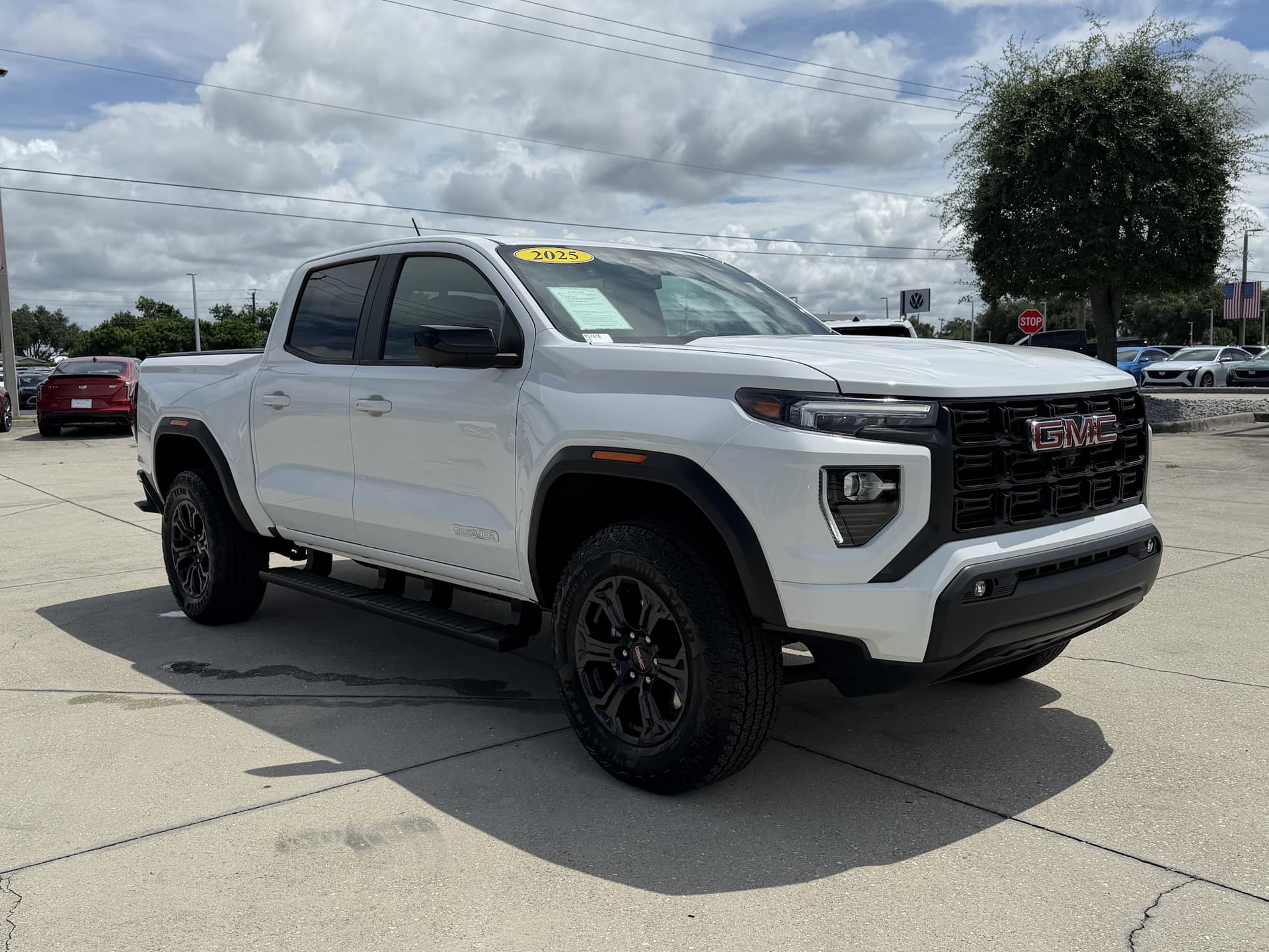 2025 GMC Canyon 2WD Elevation — photo 1 of 35