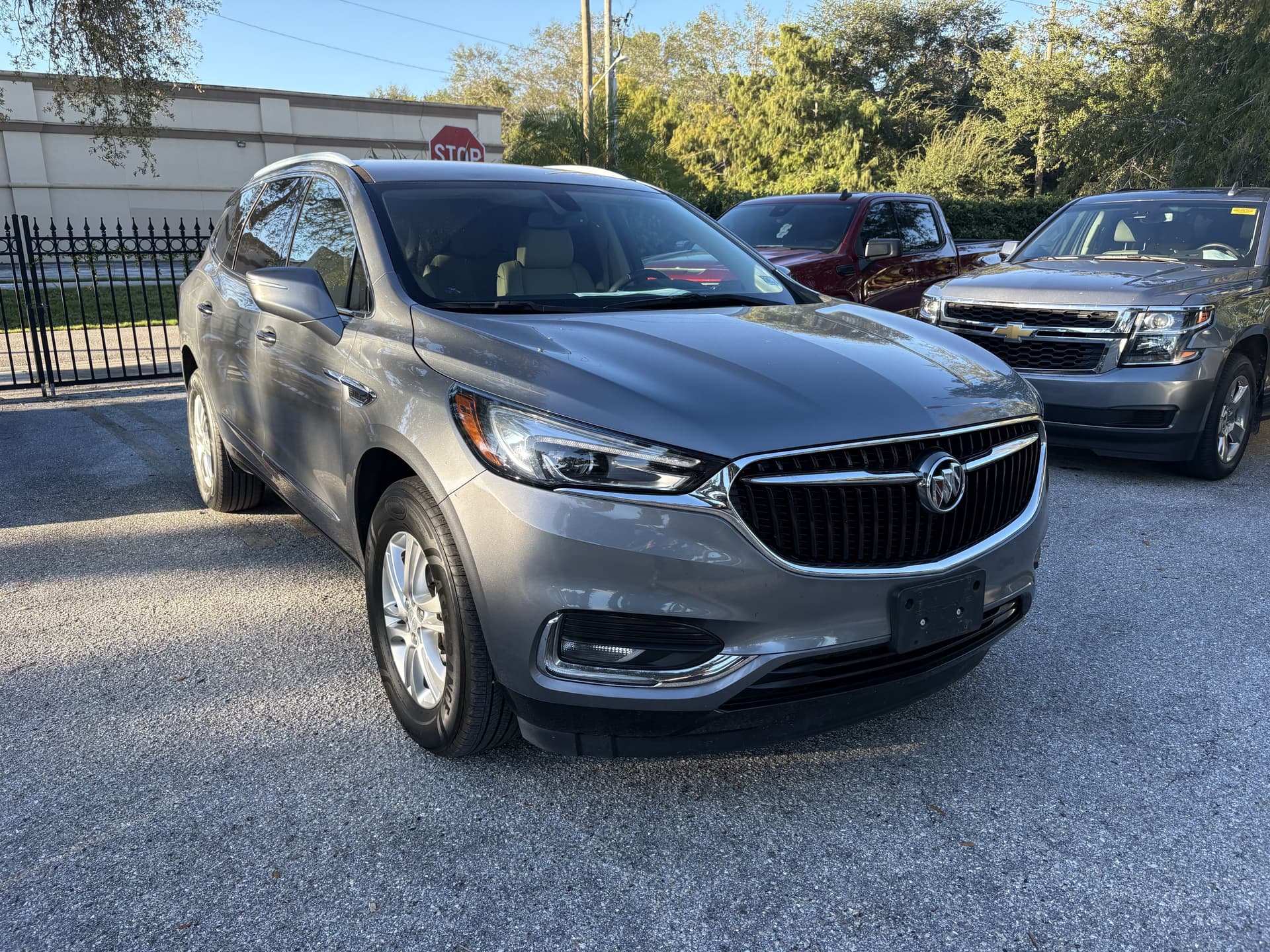 2021 Buick Enclave Essence — photo 1 of 12