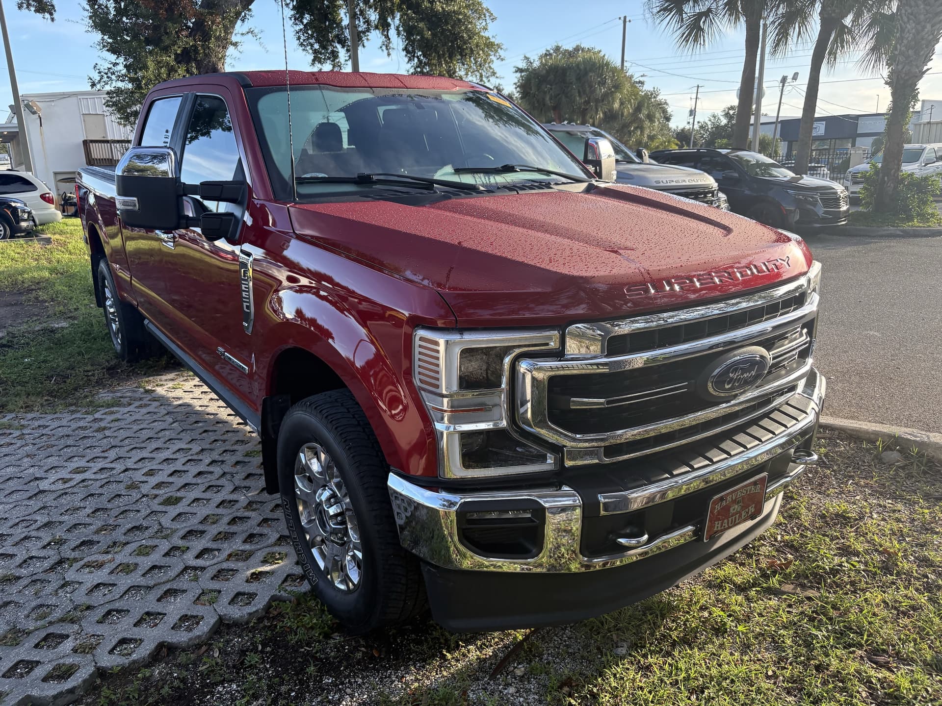 2022 Ford Super Duty F-250 SRW LARIAT — photo 1 of 12