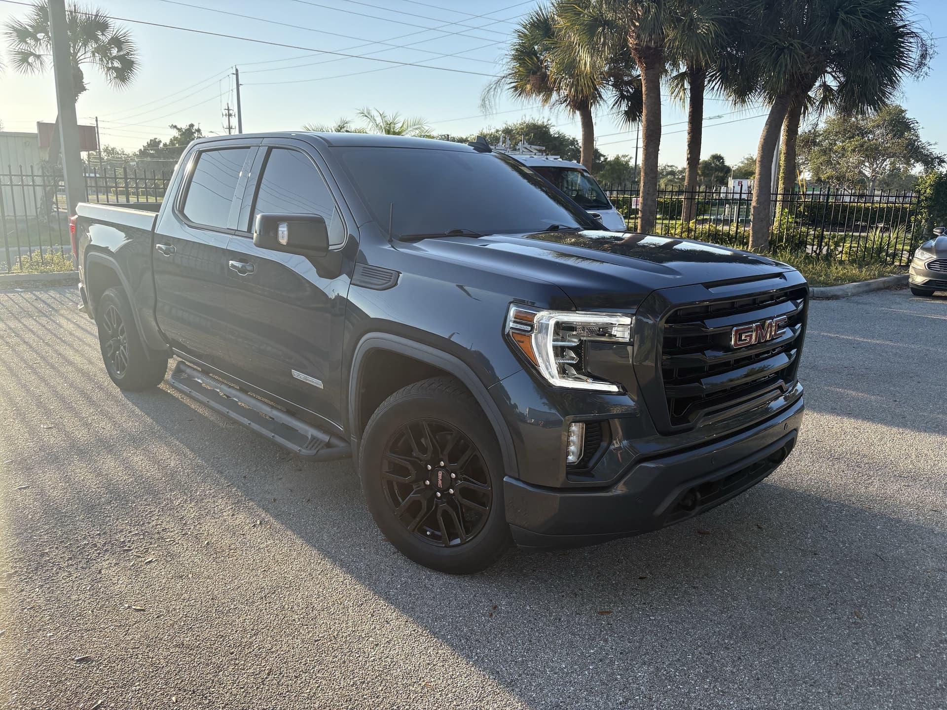 2022 GMC Sierra 1500 Limited Elevation — photo 1 of 12
