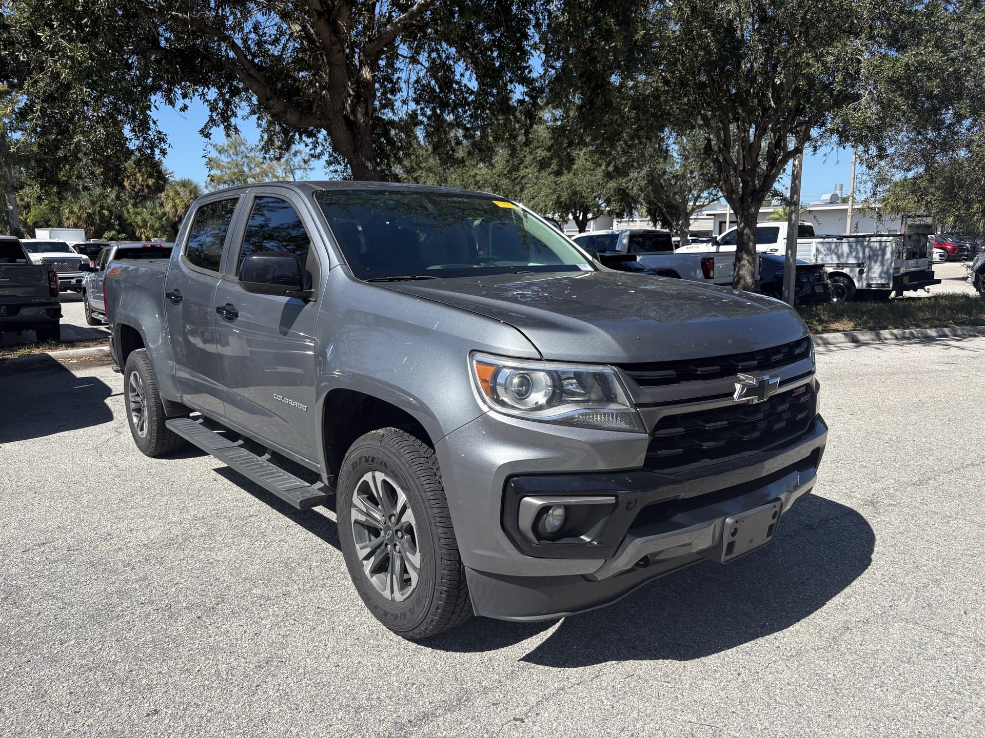 2022 Chevrolet Colorado 2WD Z71 — photo 1 of 11
