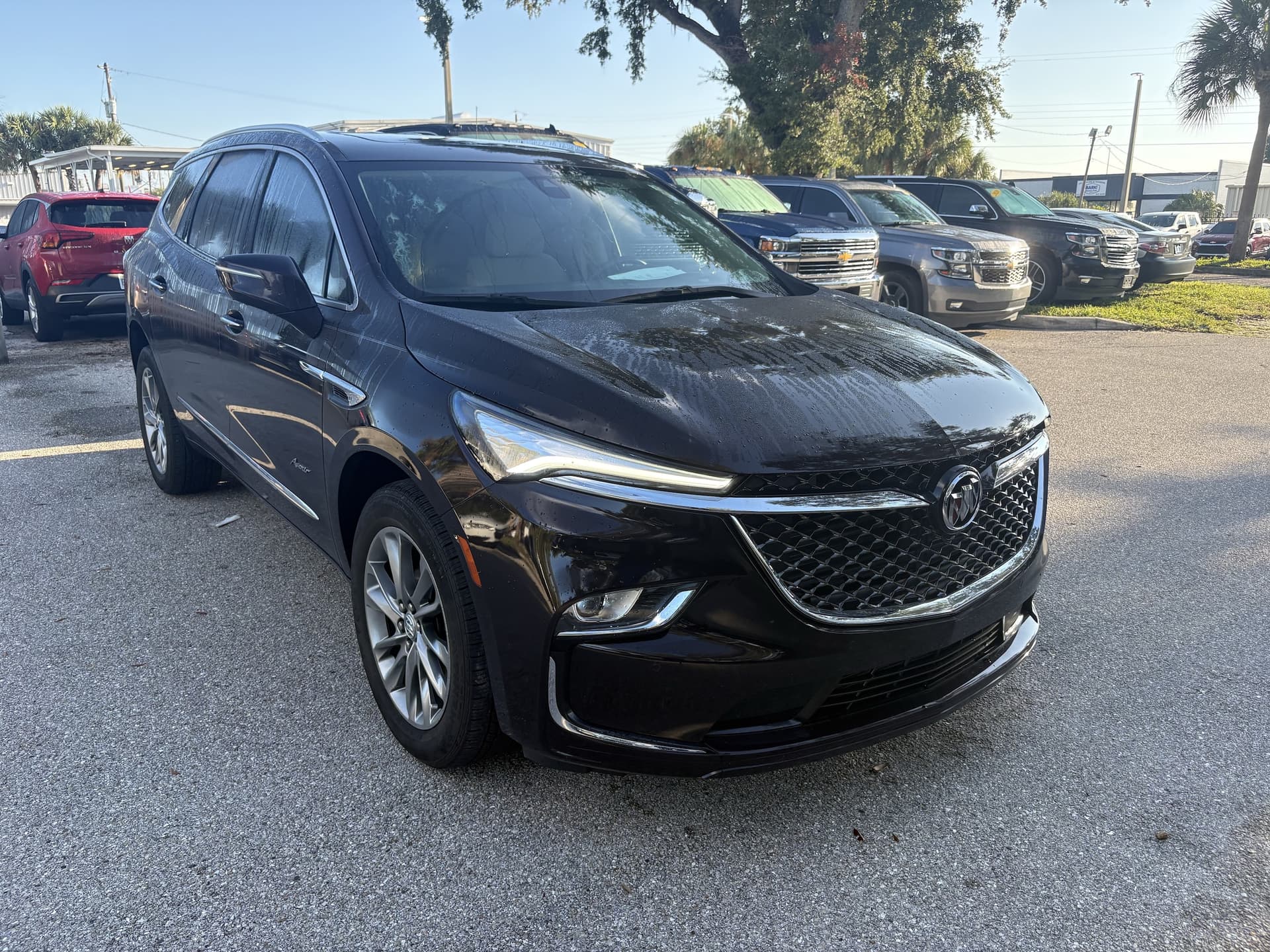 2024 Buick Enclave Avenir — photo 1 of 12