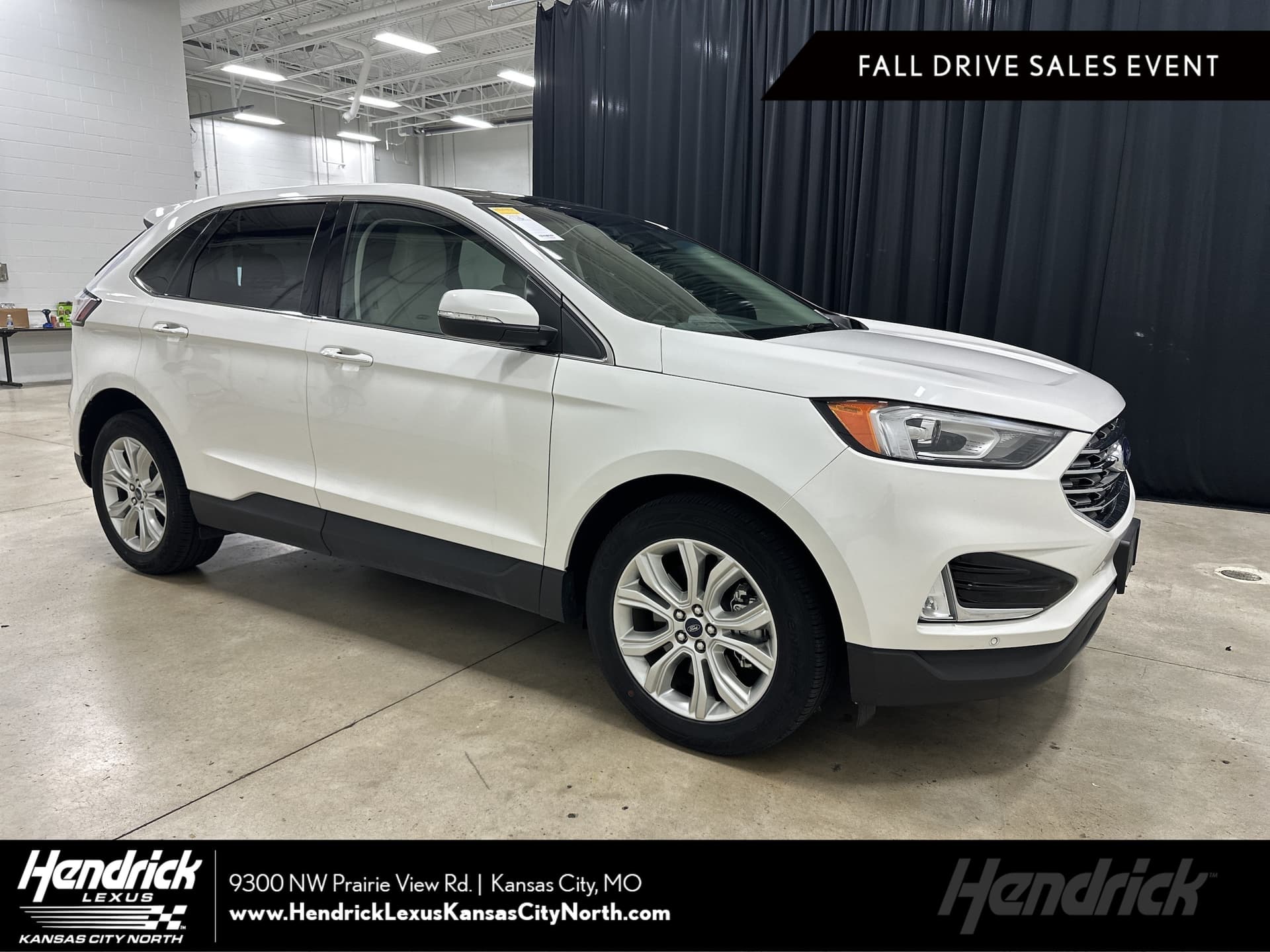 2020 Ford Edge Titanium — photo 1 of 36