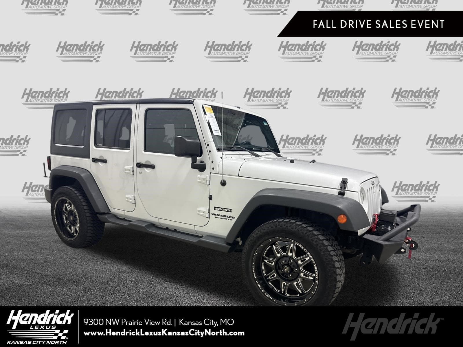 2016 Jeep Wrangler Unlimited Sport — photo 1 of 35