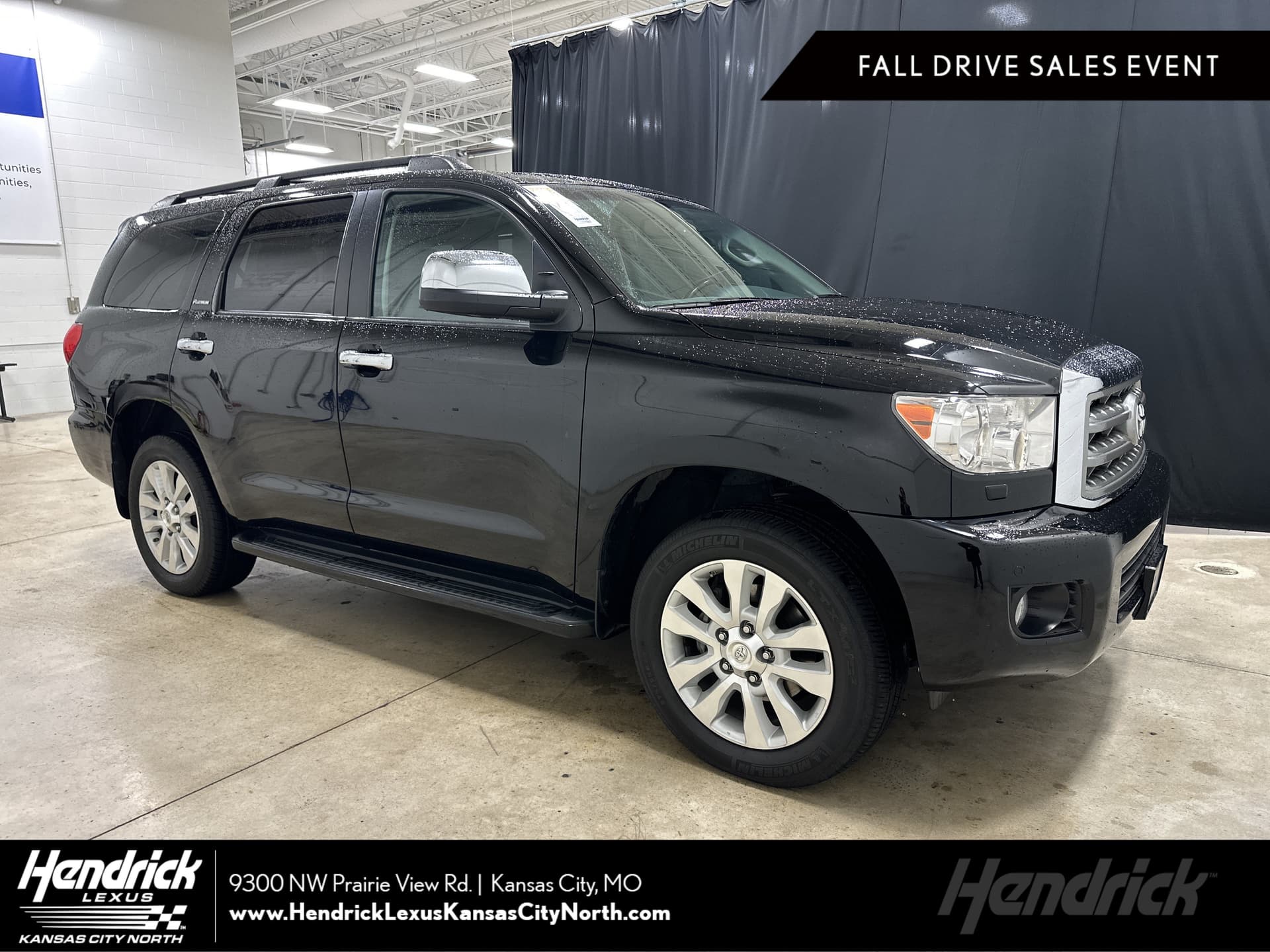 2016 Toyota Sequoia Platinum — photo 1 of 37