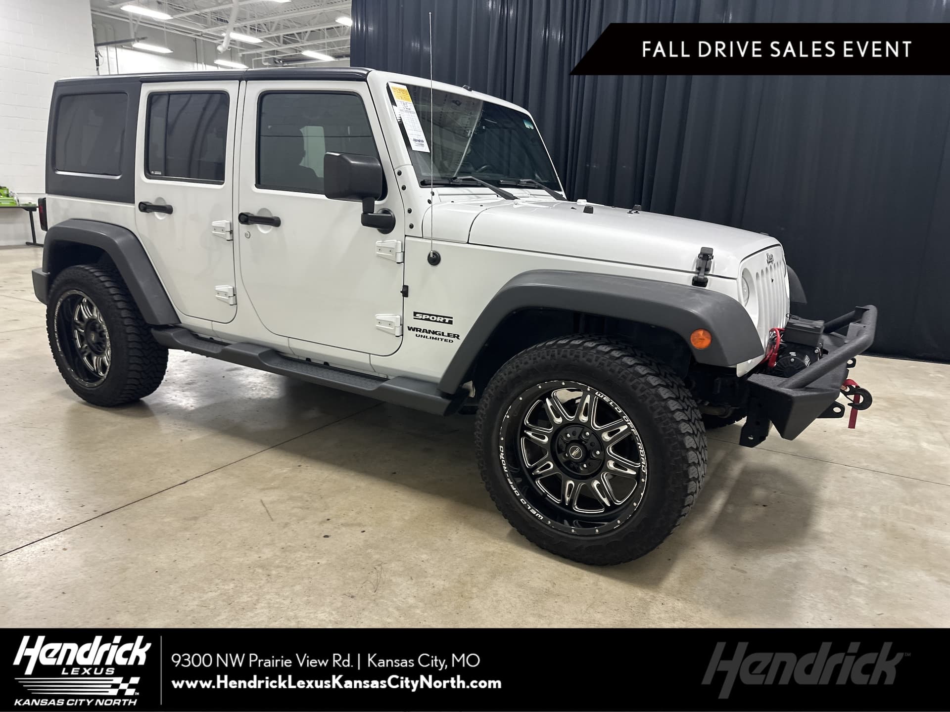 2016 Jeep Wrangler Unlimited Sport — photo 1 of 35