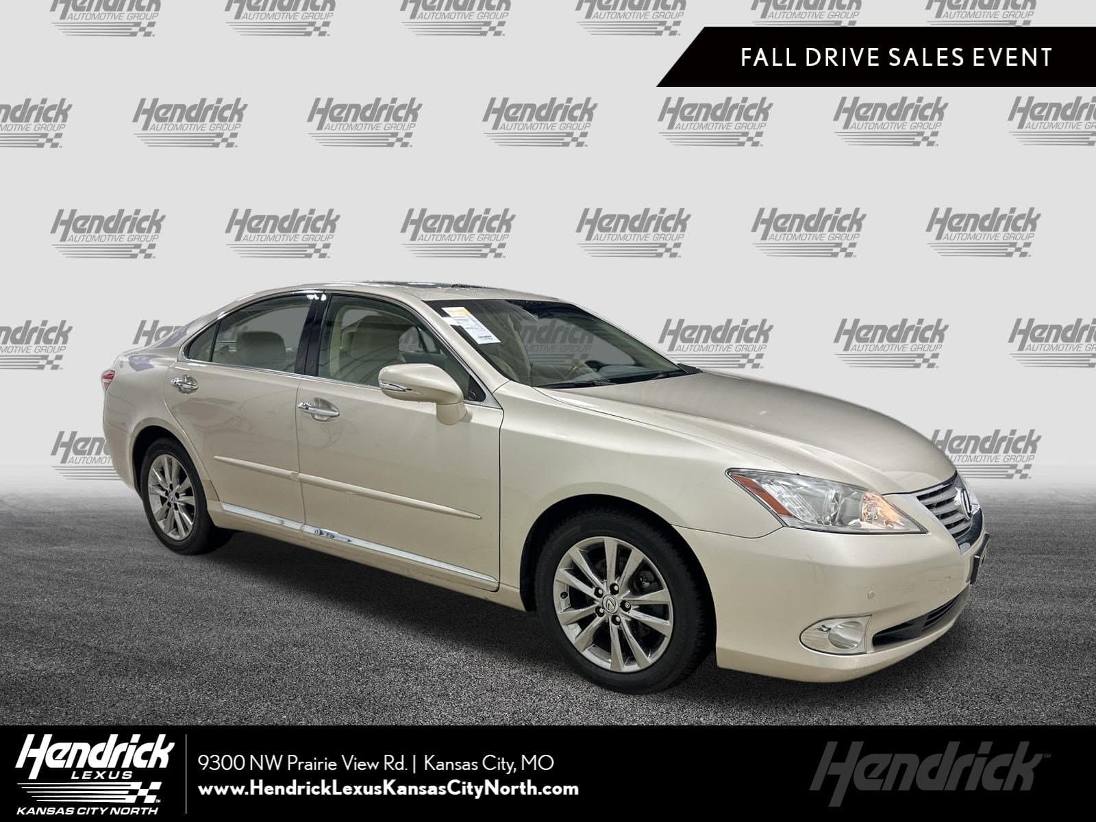 2011 Lexus ES 350 Base — photo 1 of 36
