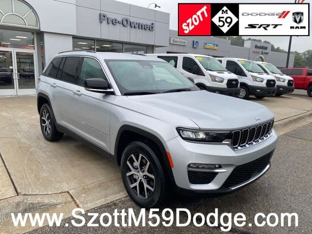 2023 Jeep Grand Cherokee Base — photo 1 of 34