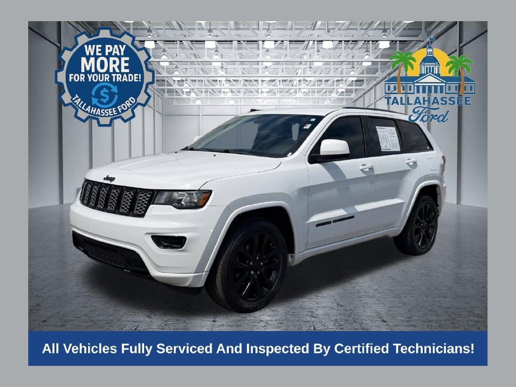 2019 Jeep Grand Cherokee Altitude — photo 1 of 34