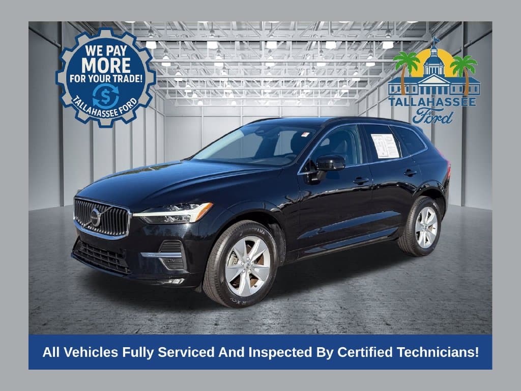 2022 Volvo XC60 Momentum — photo 1 of 35
