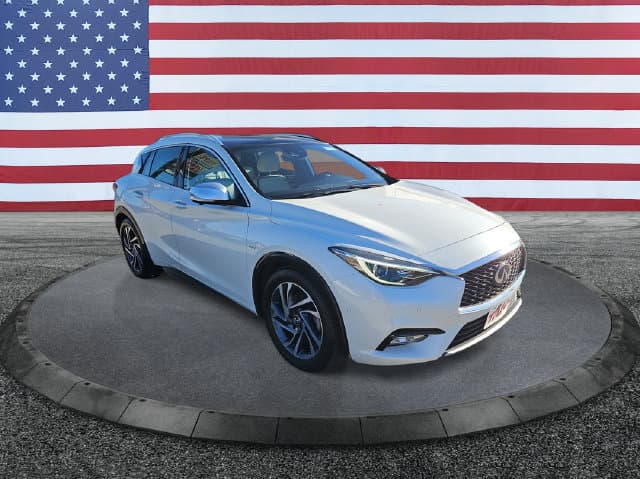 2017 INFINITI QX30 Premium — photo 1 of 26