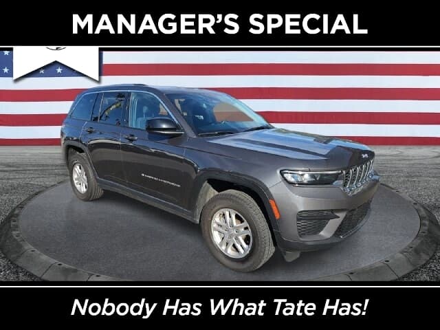 2022 Jeep Grand Cherokee Laredo — photo 1 of 26