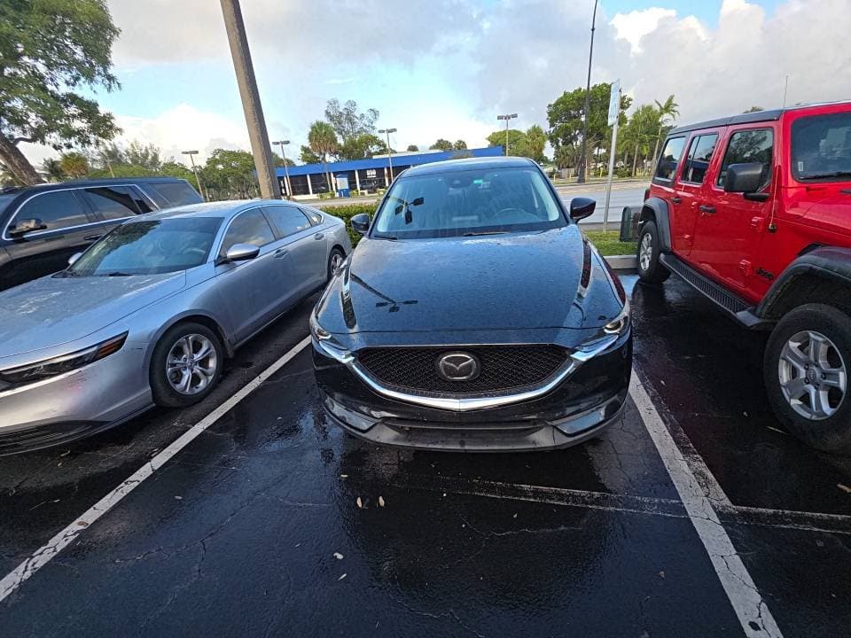 2019 Mazda CX-5 Touring — photo 1 of 3
