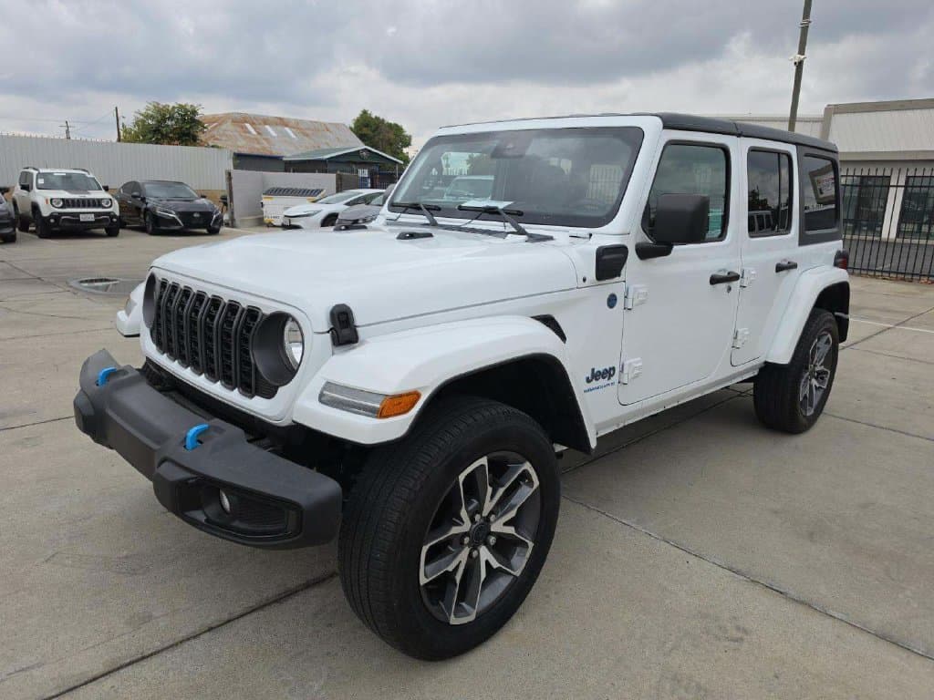 2024 Jeep Wrangler Base — photo 1 of 5