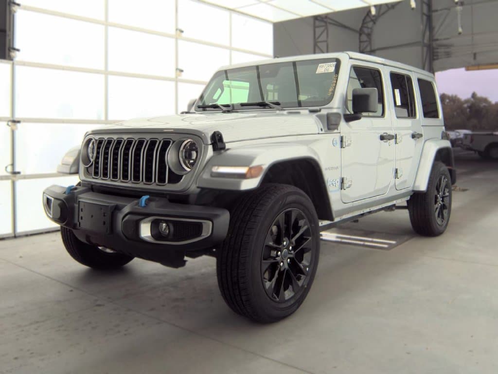 2024 Jeep Wrangler Base — photo 1 of 6
