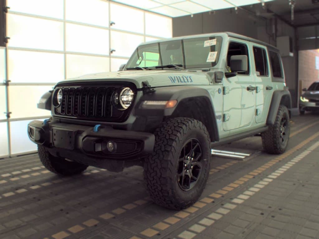 2024 Jeep Wrangler Base — photo 1 of 6