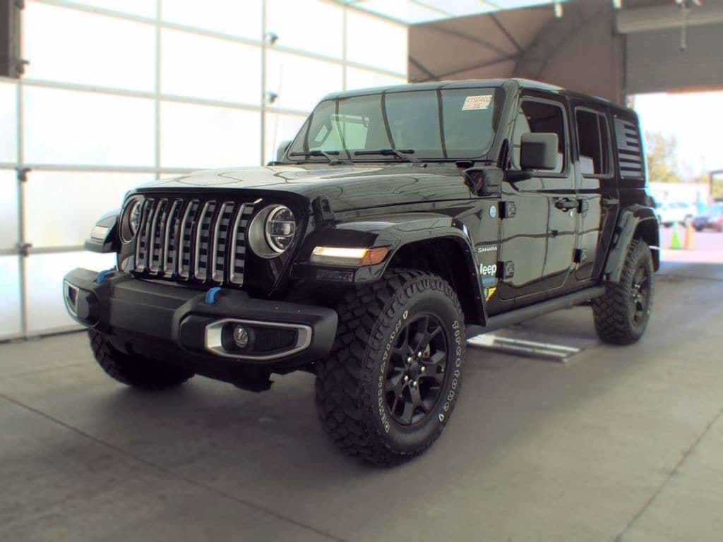 2022 Jeep Wrangler Unlimited Sahara — photo 1 of 6