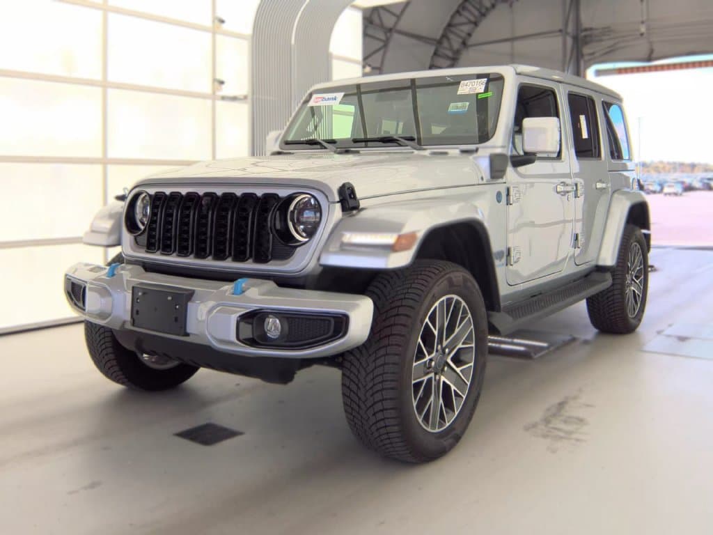 2024 Jeep Wrangler Base — photo 1 of 6