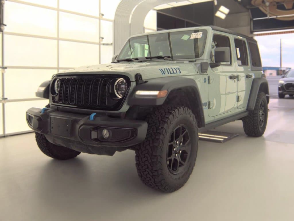 2024 Jeep Wrangler Base — photo 1 of 6