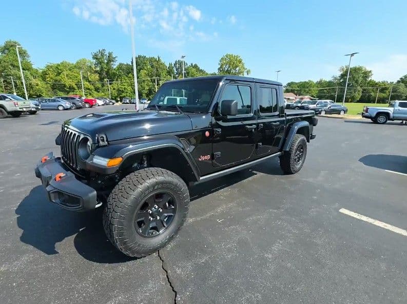 2023 Jeep Gladiator Mojave — photo 1 of 5