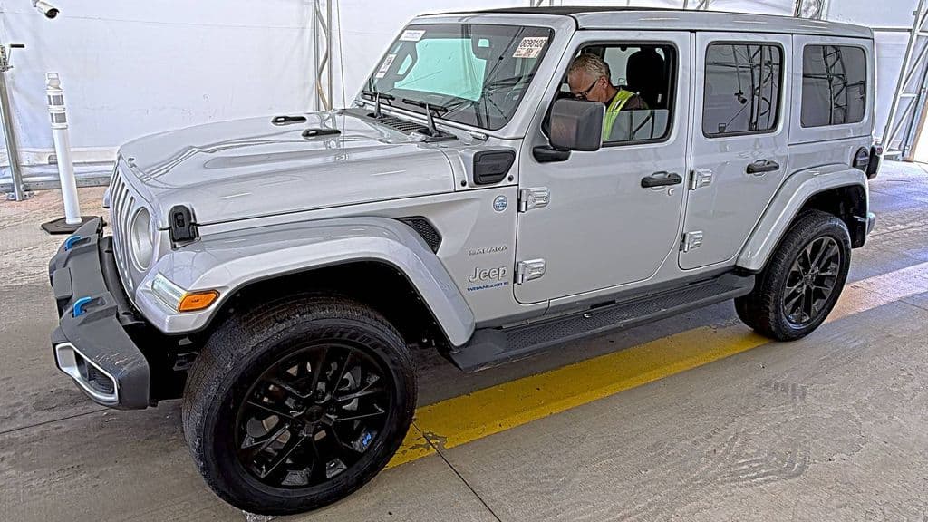 2023 Jeep Wrangler Sahara — photo 1 of 6