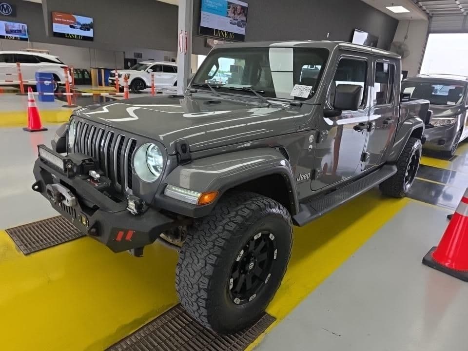 2022 Jeep Gladiator Overland — photo 1 of 5