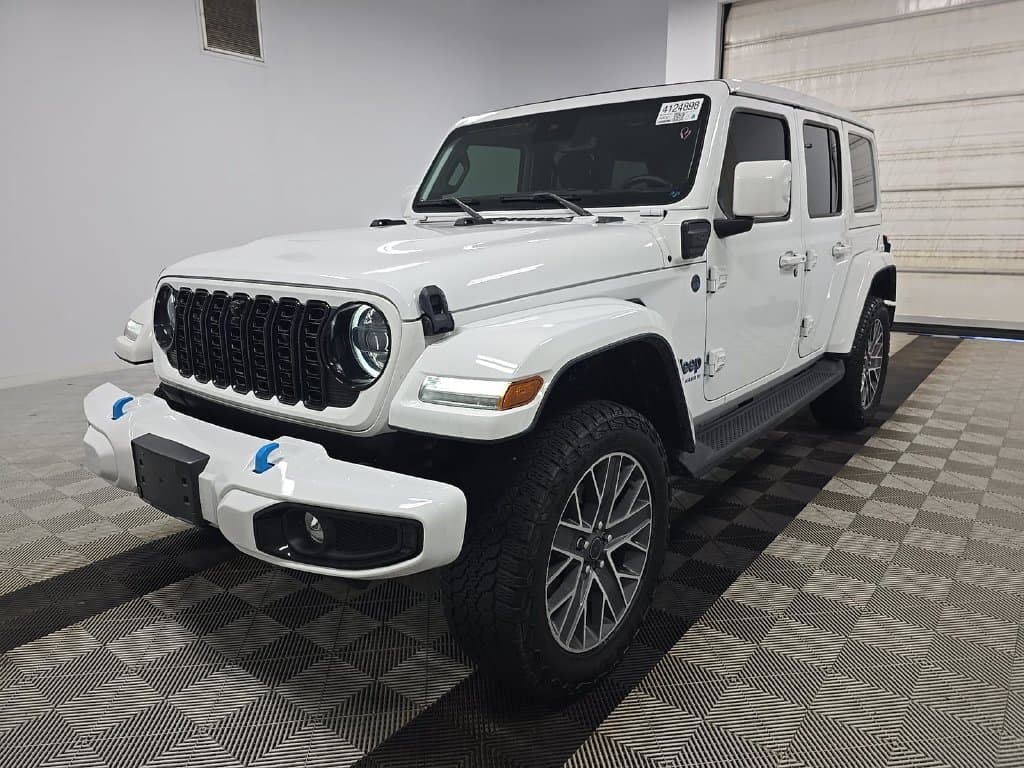 2024 Jeep Wrangler Base — photo 1 of 6