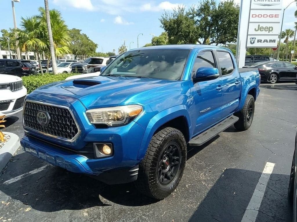 2018 Toyota Tacoma TRD Sport — photo 1 of 5