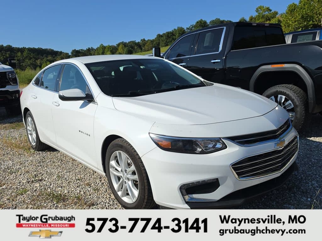 2018 Chevrolet Malibu LT — photo 1 of 15