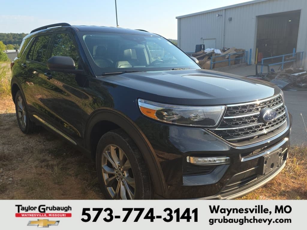 2023 Ford Explorer XLT — photo 1 of 16