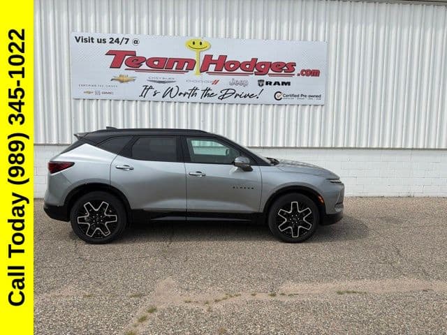 2024 Chevrolet Blazer RS — photo 1 of 43