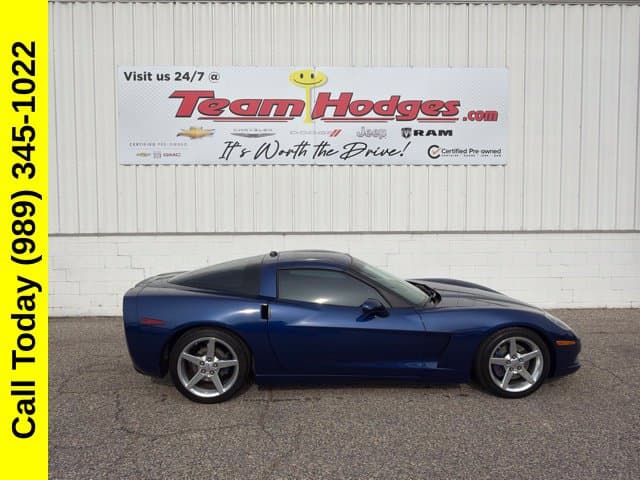 2005 Chevrolet Corvette Base — photo 1 of 42