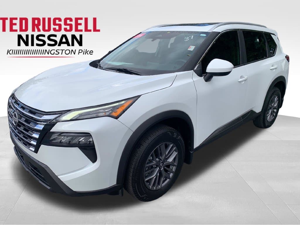 2024 Nissan Rogue SV — photo 1 of 31