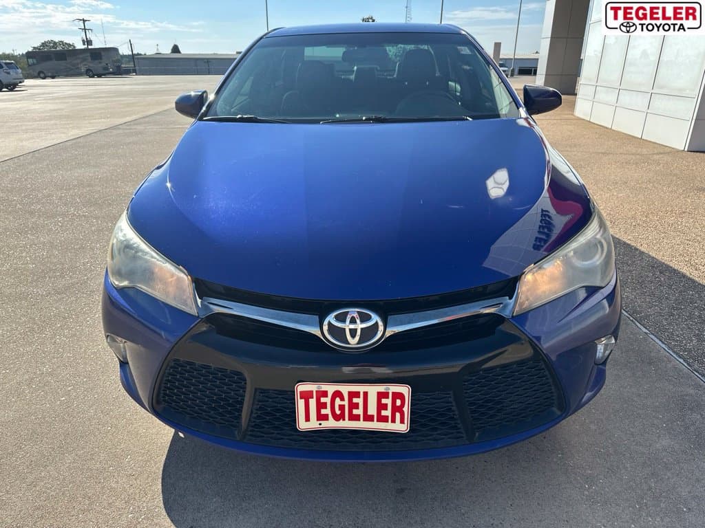 2015 Toyota Camry SE — photo 1 of 20