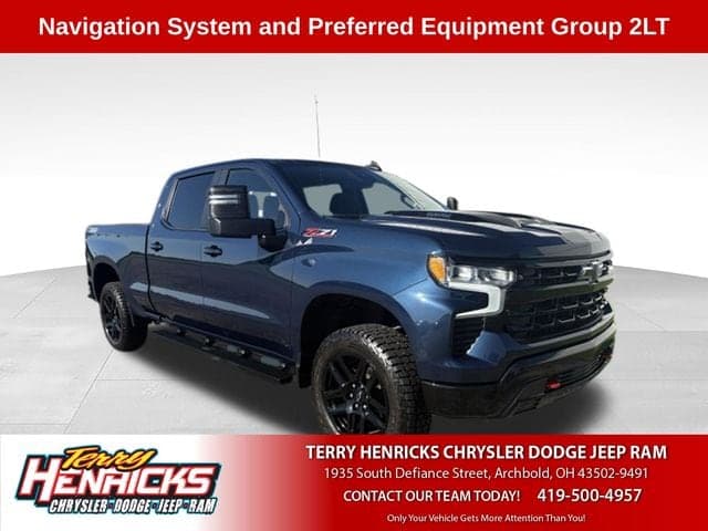 2023 Chevrolet Silverado 1500 LT Trail Boss — photo 1 of 33