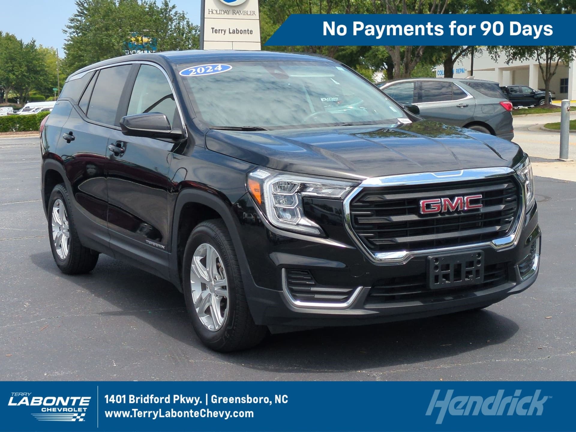2024 GMC Terrain SLE — photo 1 of 34