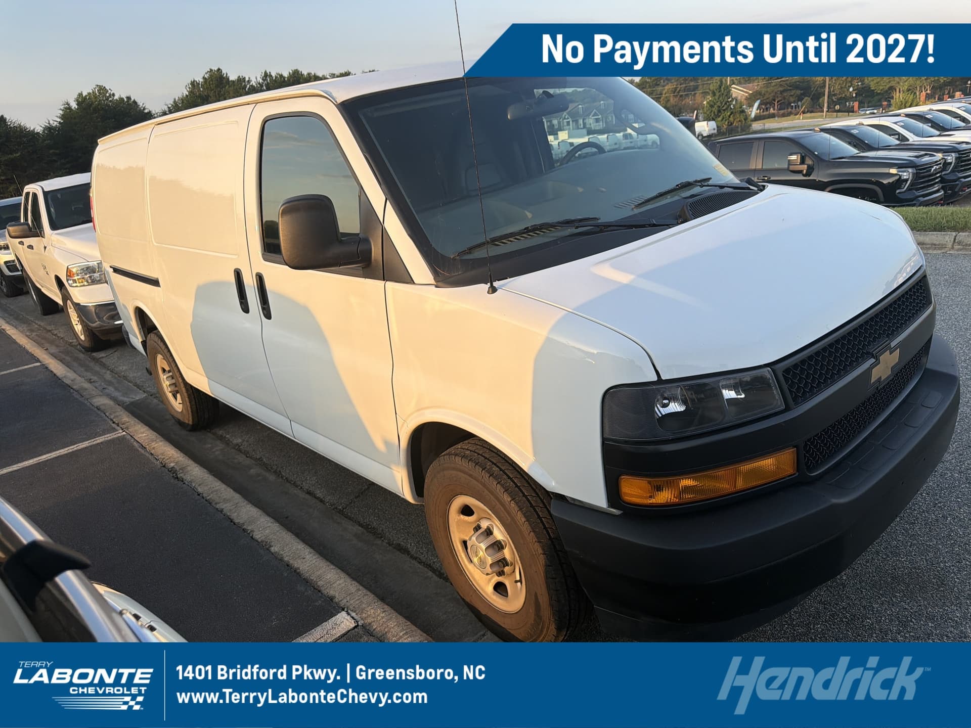 2025 Chevrolet Express Cargo Van Base — photo 1 of 12