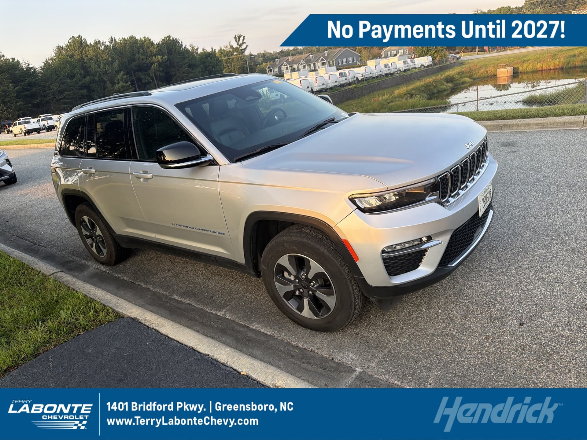 2024 Jeep Grand Cherokee 4xe Base — photo 1 of 12