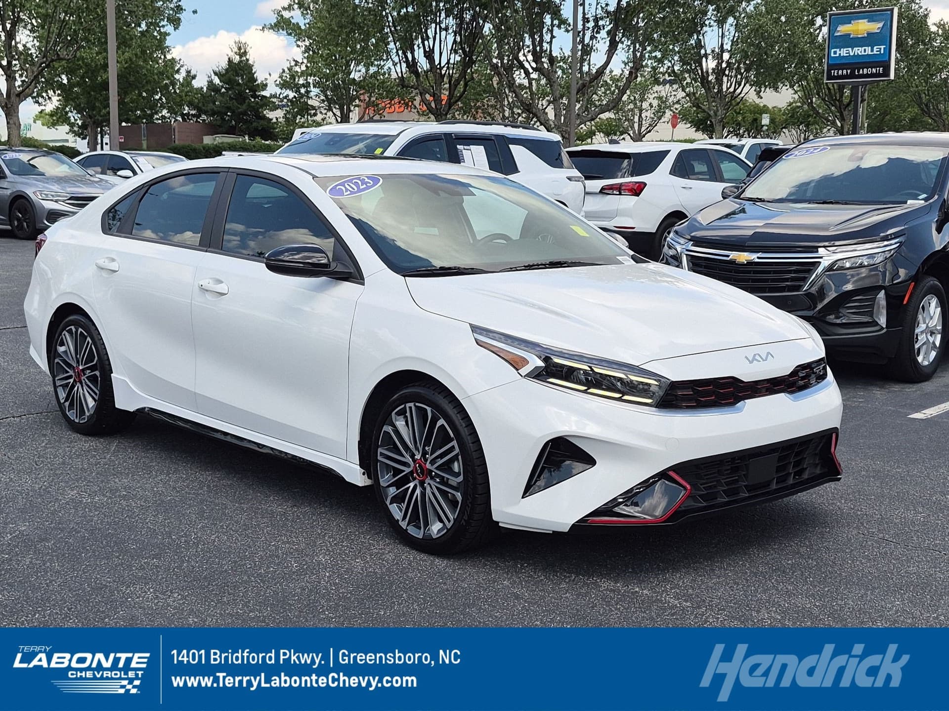 2023 Kia Forte Base — photo 1 of 35