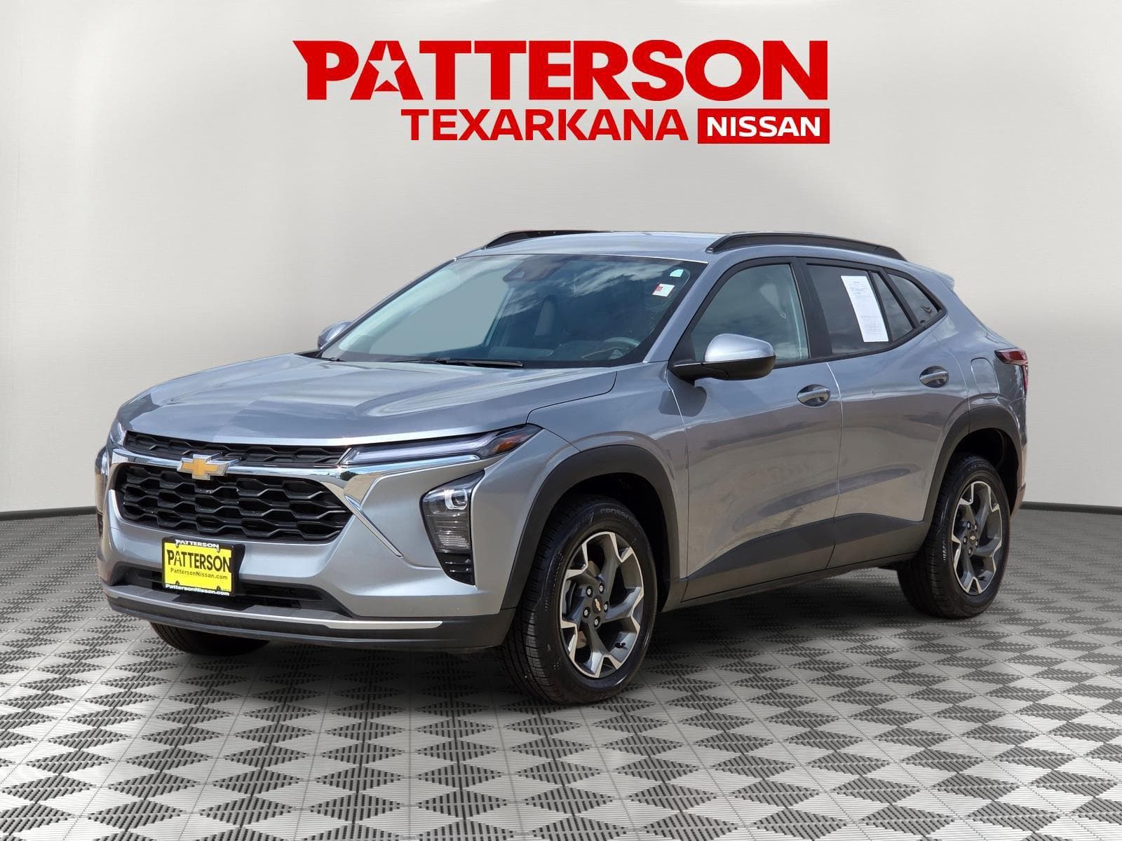 2024 Chevrolet Trax LT — photo 1 of 35
