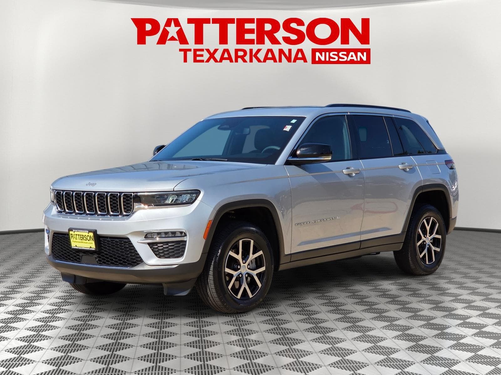 2024 Jeep Grand Cherokee Limited — photo 1 of 41