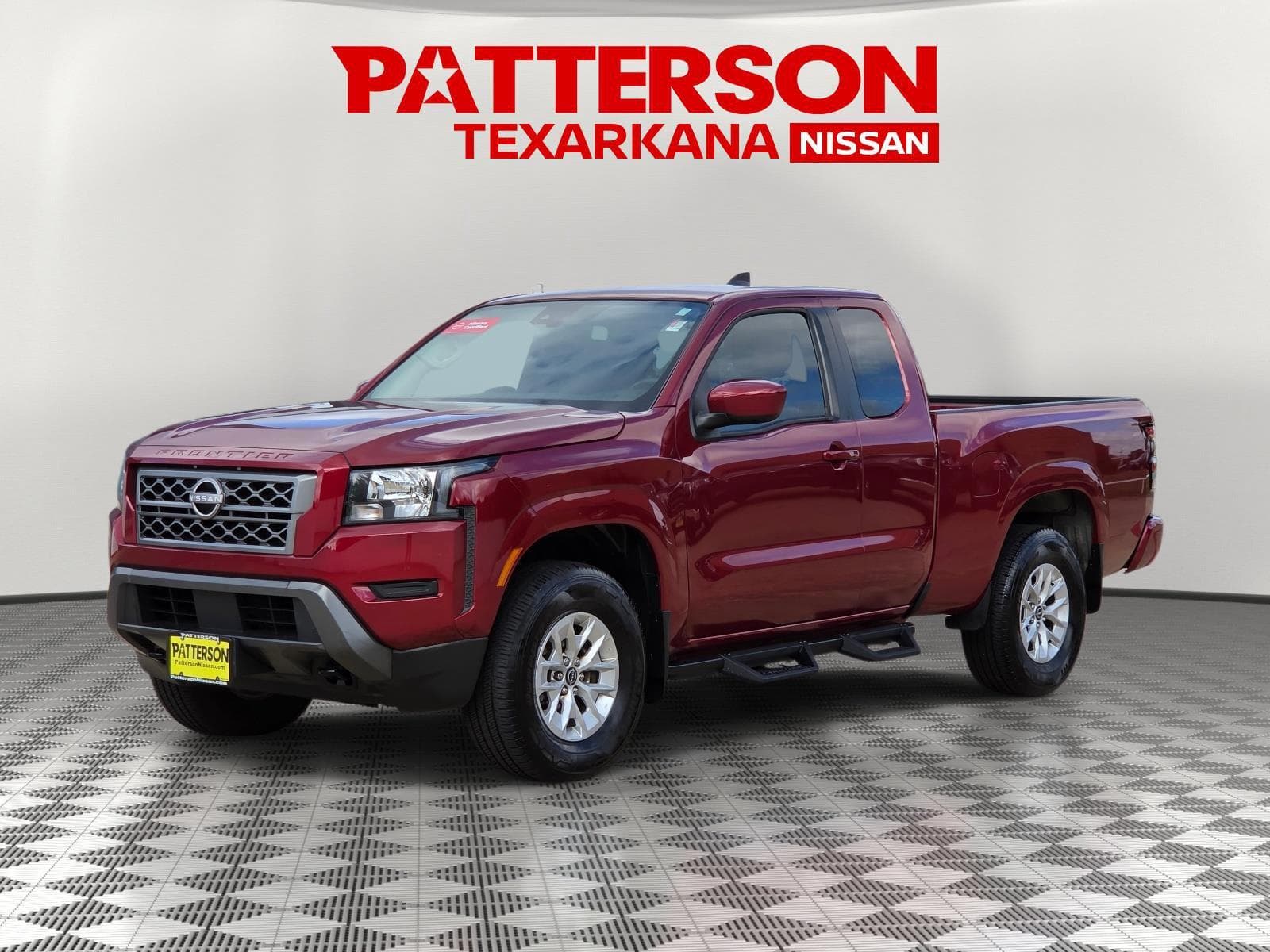 2024 Nissan Frontier SV — photo 1 of 32