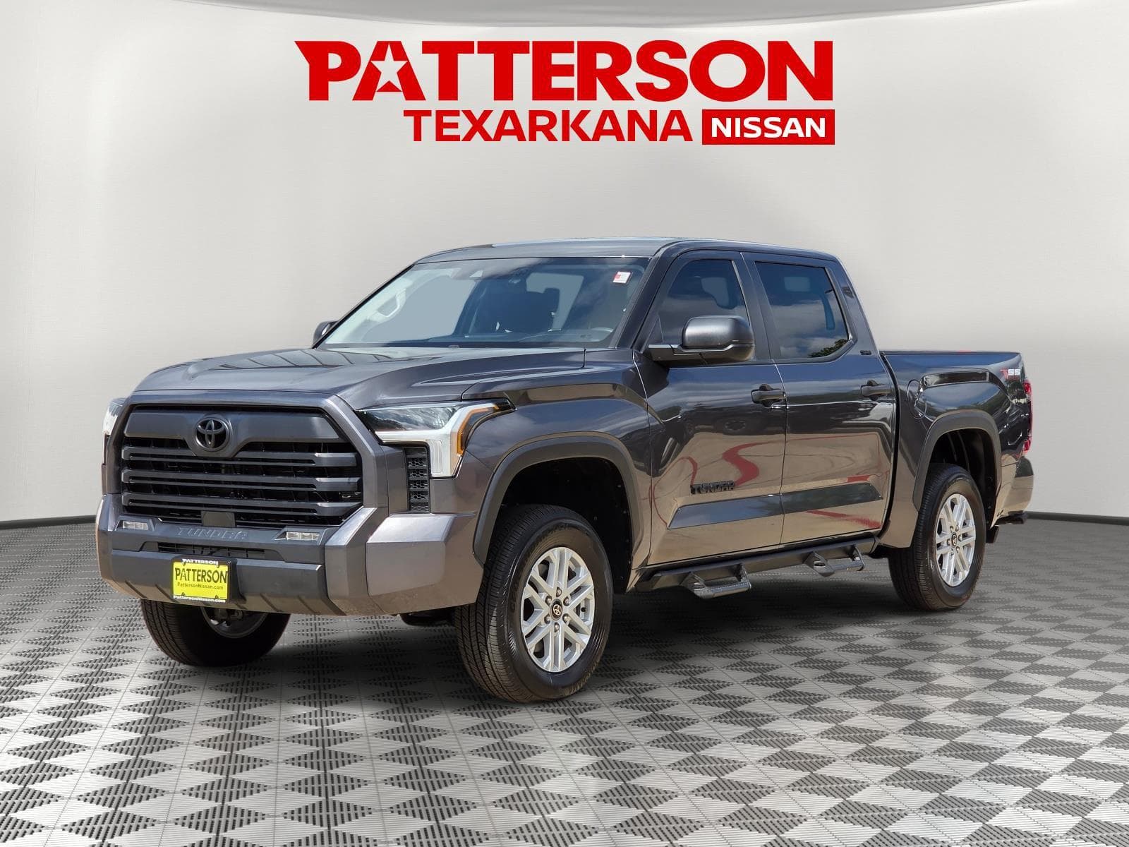 2024 Toyota Tundra 4WD SR5 — photo 1 of 37