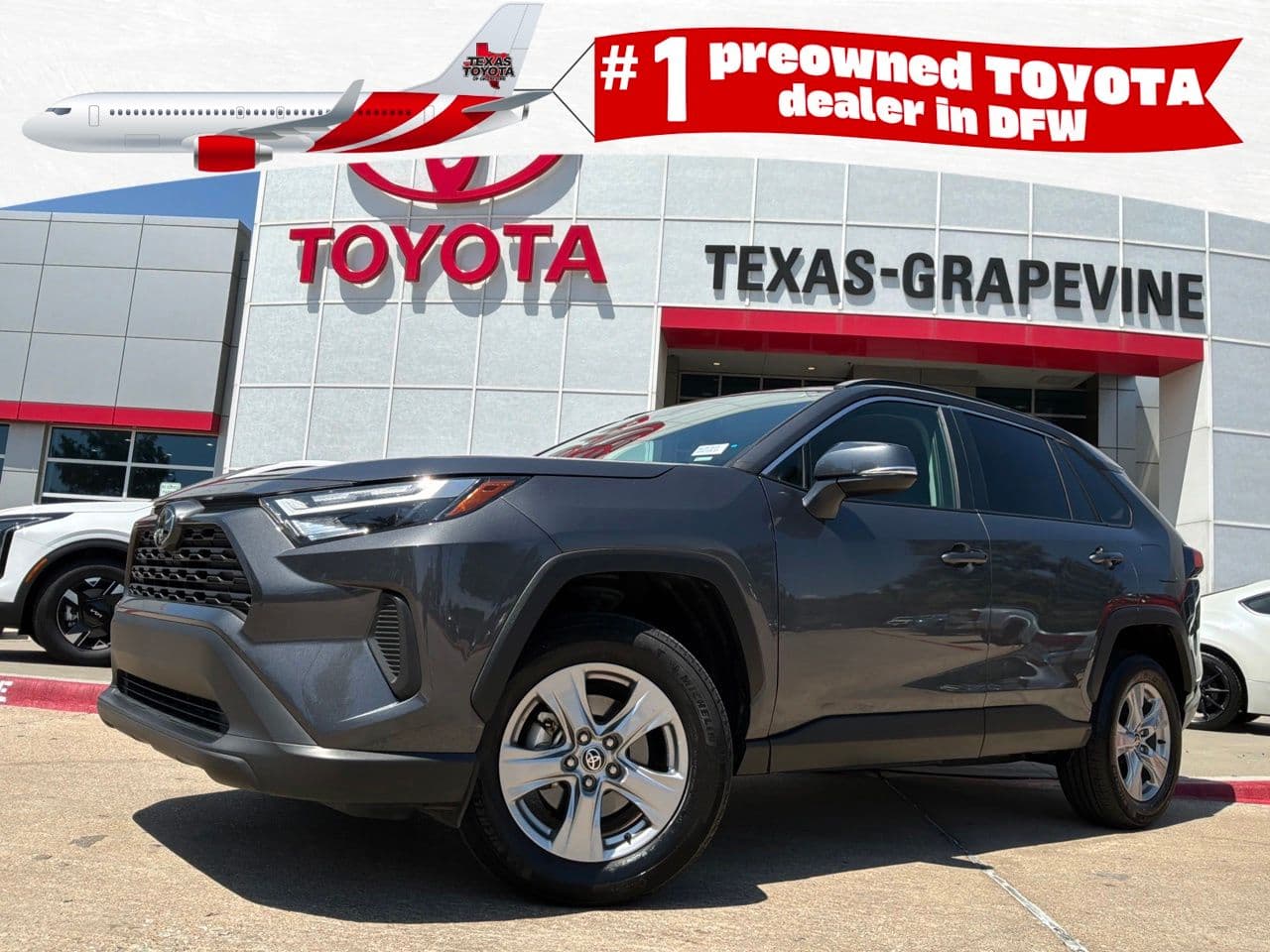 2025 Toyota RAV4 XLE — photo 1 of 38