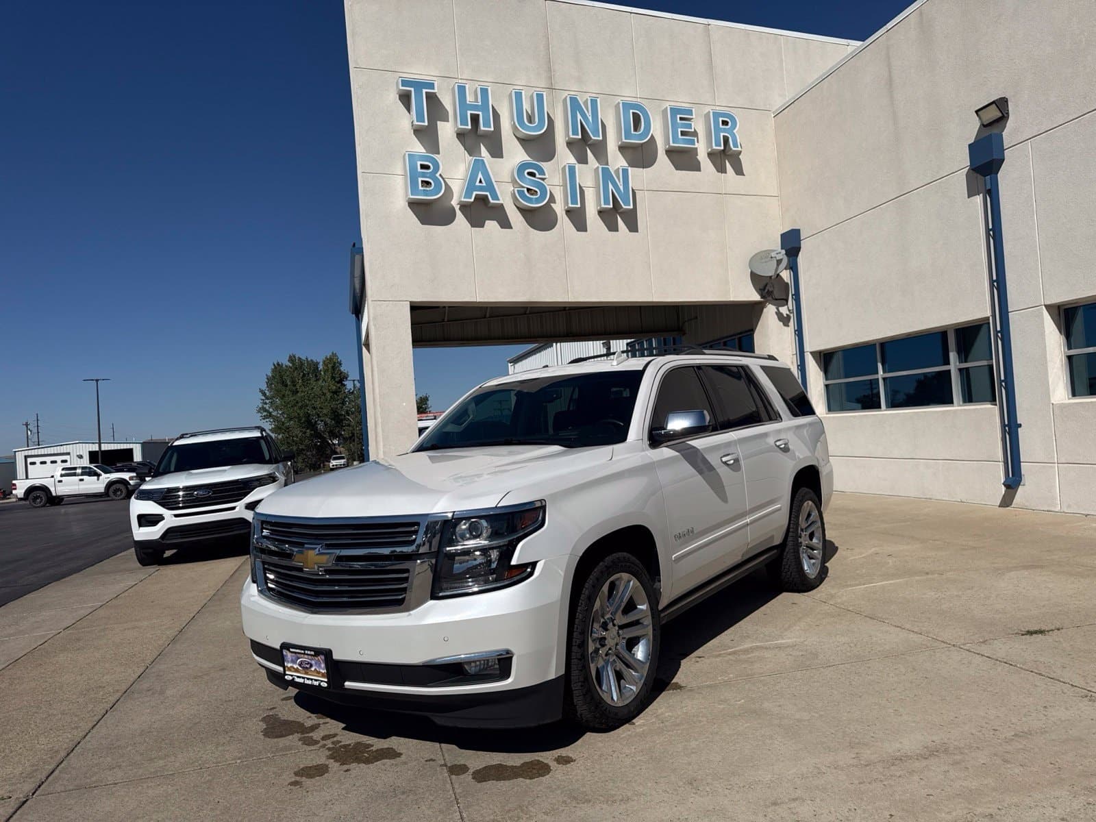 2020 Chevrolet Tahoe Premier — photo 1 of 30