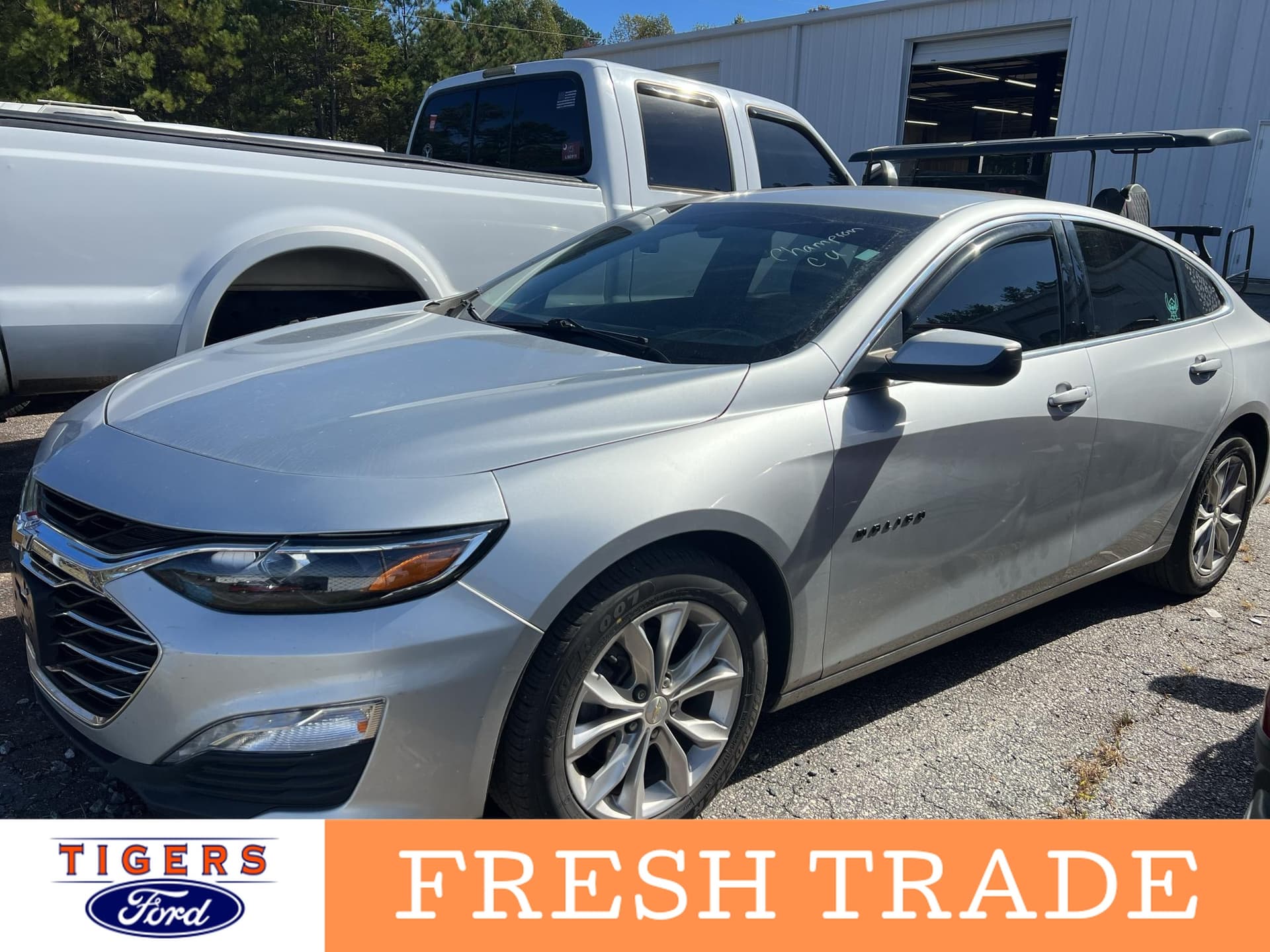 2020 Chevrolet Malibu LT — photo 1 of 5