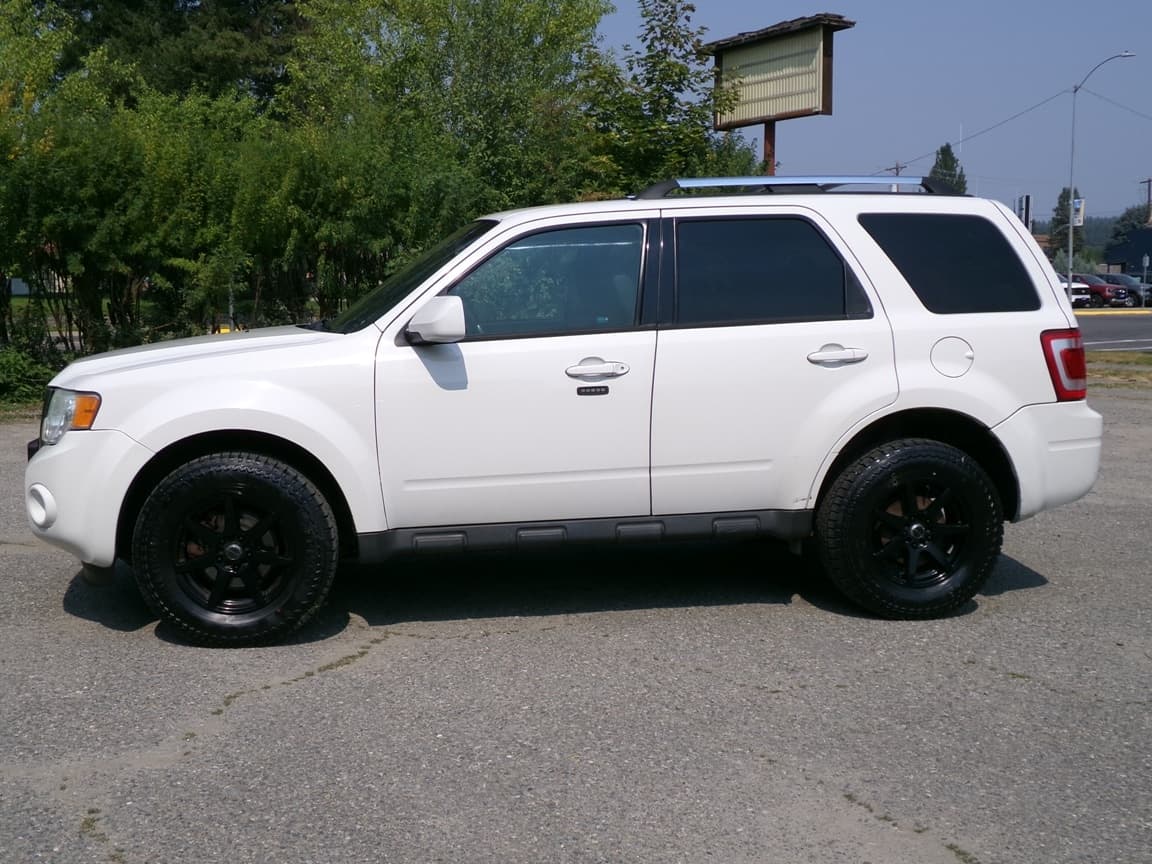 2010 Ford Escape Limited — photo 1 of 29