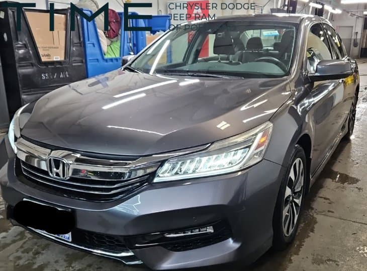 2017 Honda Accord Hybrid Touring — photo 1 of 10