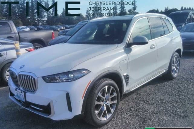 2025 BMW X5 xDrive50e — photo 1 of 4