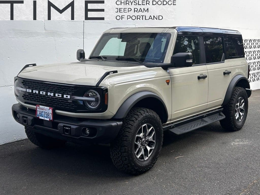2025 Ford Bronco Badlands — photo 1 of 4
